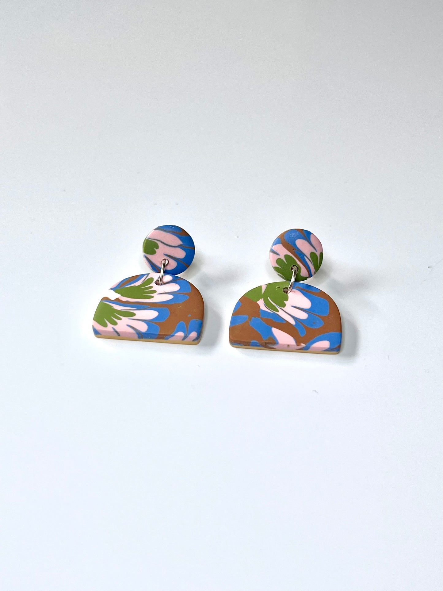 Meninas flores marrones y rosas