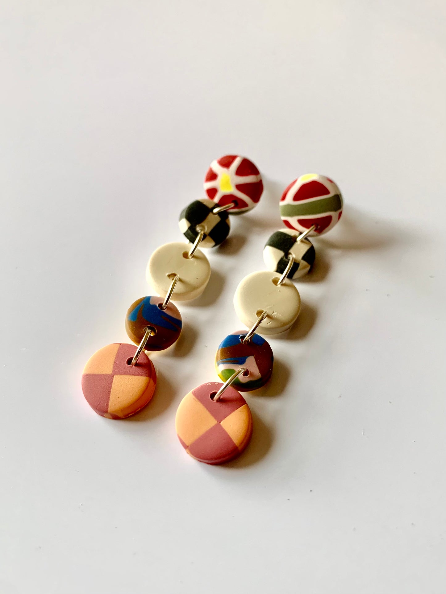 Celia rojo, amarillo y multicolor