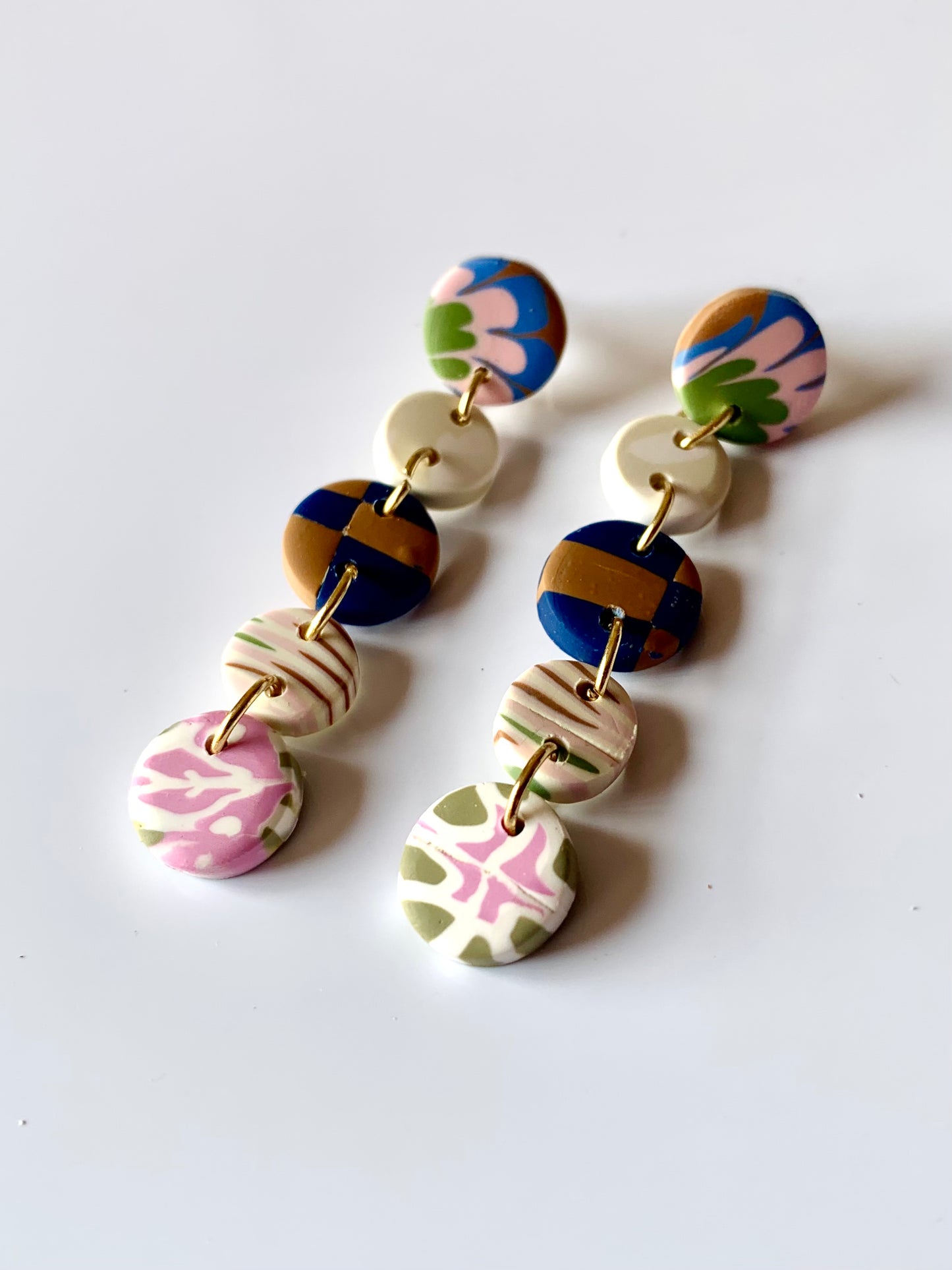 Celia flores rosas y multicolor