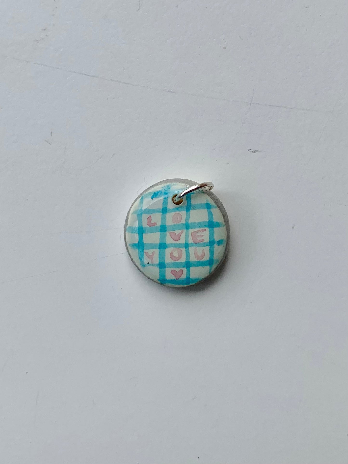 Pendientes love de arcilla polimérica hechos a mano - Carine