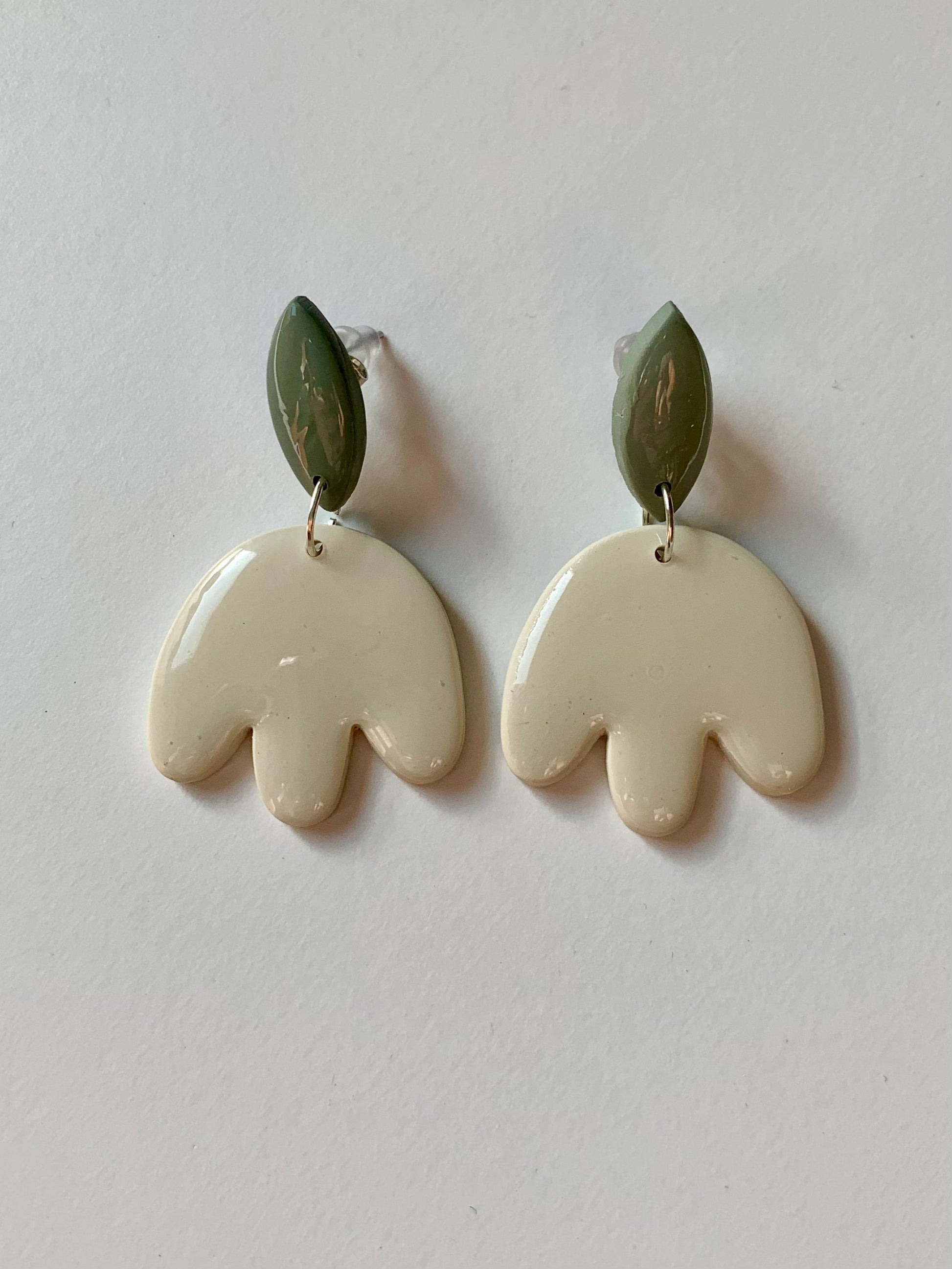 Pendientes flora hueso de arcilla polimérica hechos a mano - Carine, vista 2