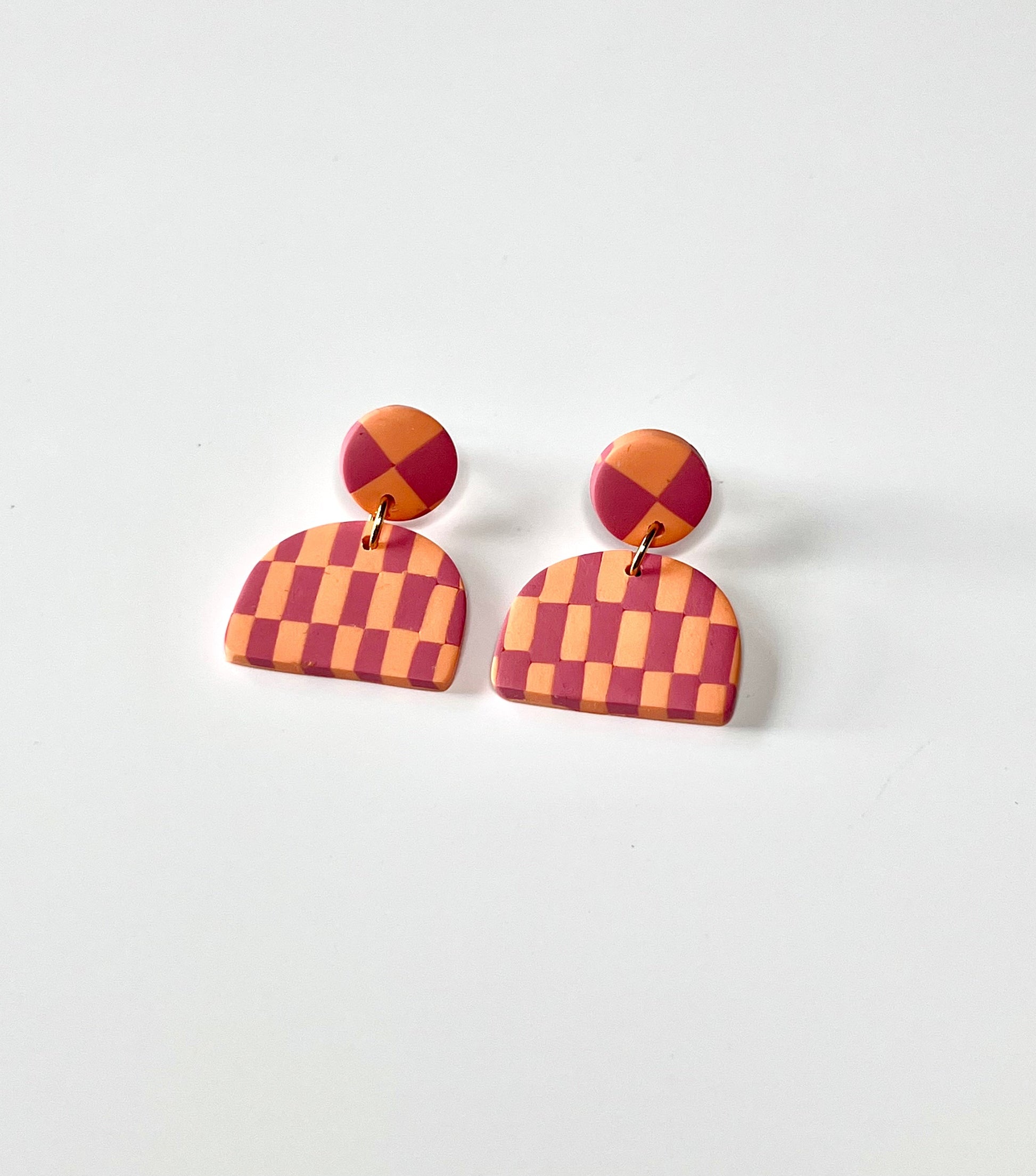 Pendientes meninas cuadros naranja y rosa de arcilla polimérica hechos a mano - Carine
