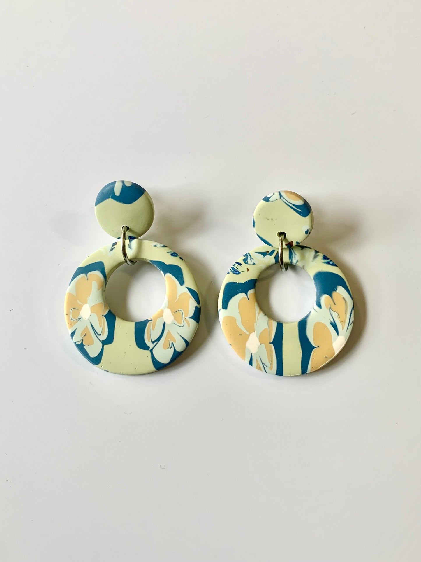 Lolita flores beige y azules