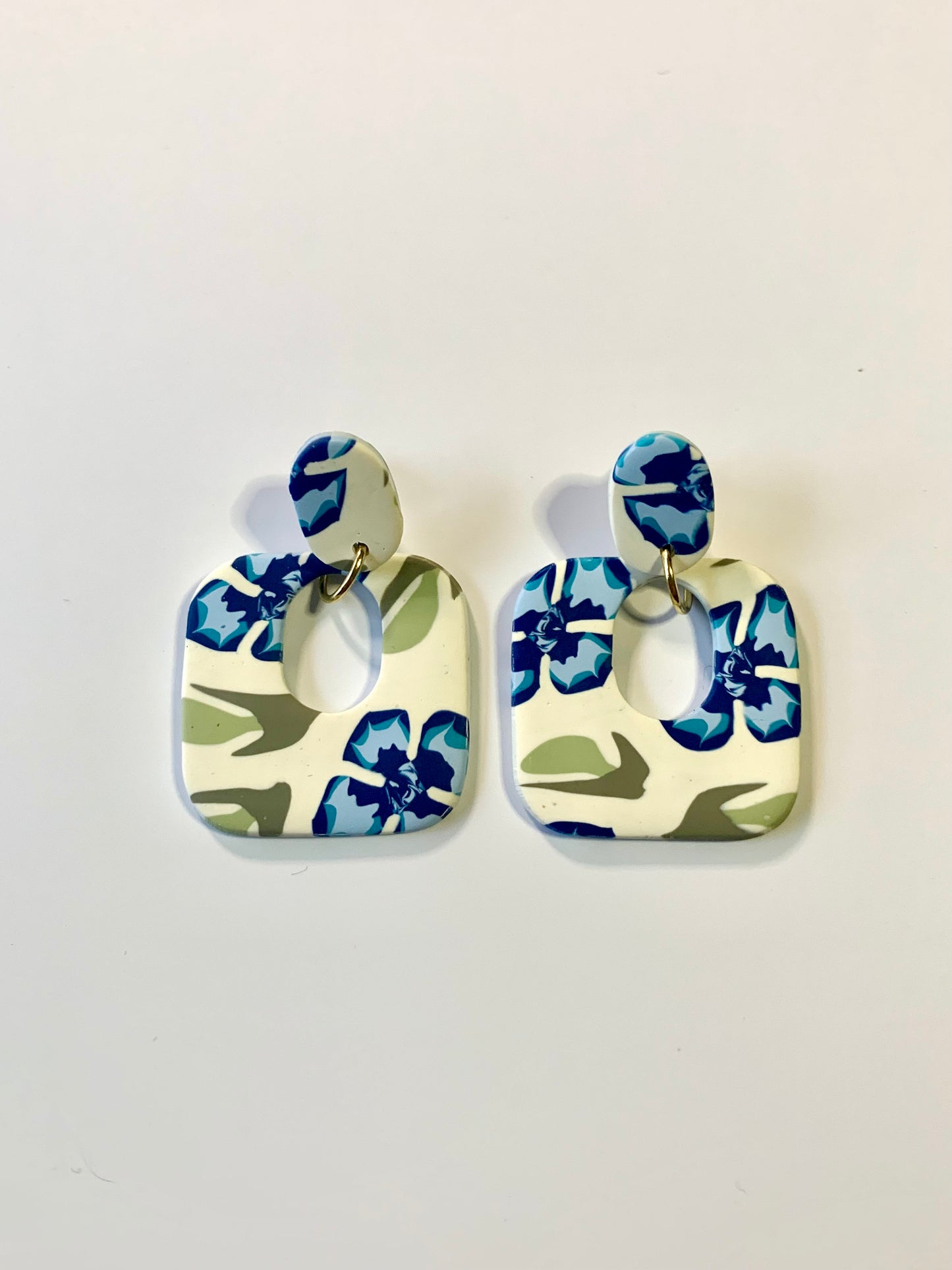 Dalia flores azules